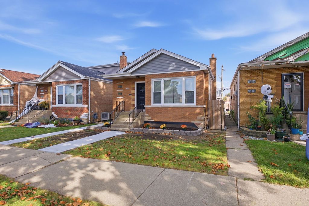 4737 S LEAMINGTON Avenue, Chicago, IL 60638 — photo 3