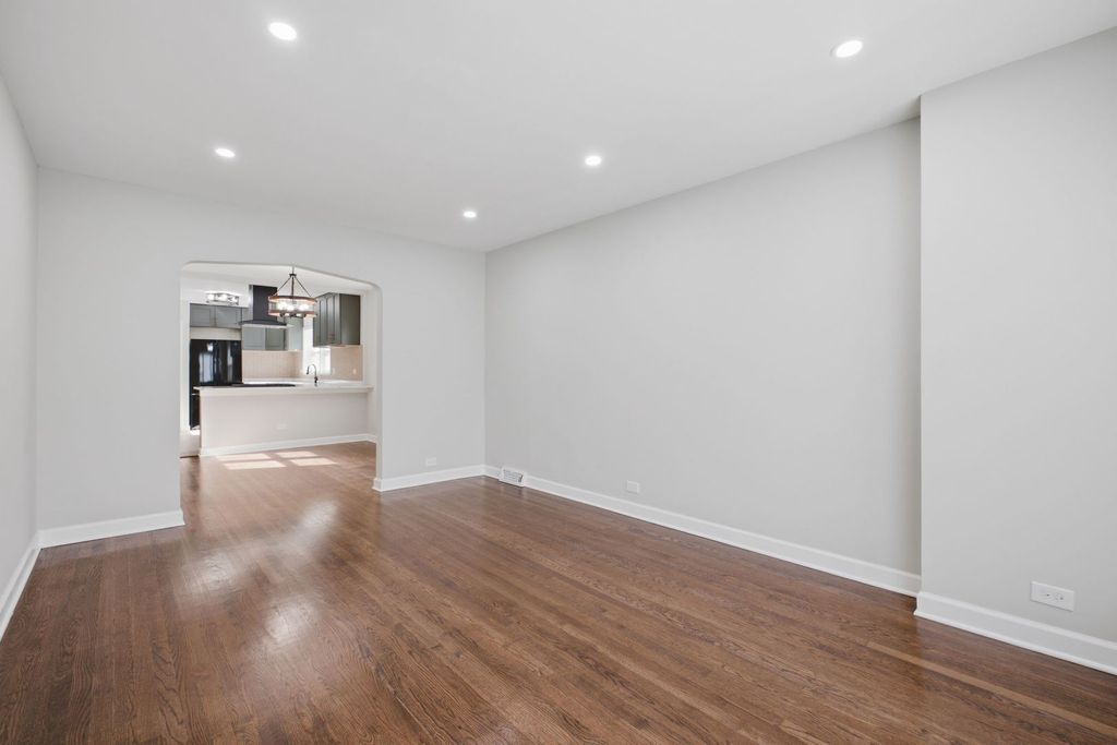 4737 S LEAMINGTON Avenue, Chicago, IL 60638 — photo 4