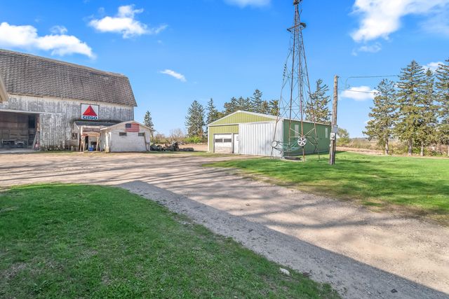2871 W Bacon Road, Hillsdale Twp, MI 49242