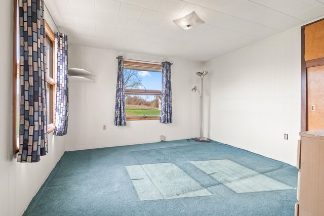 2871 W Bacon Road, Hillsdale Twp, MI 49242