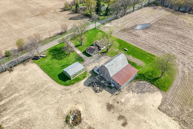 2871 W Bacon Road, Hillsdale Twp, MI 49242