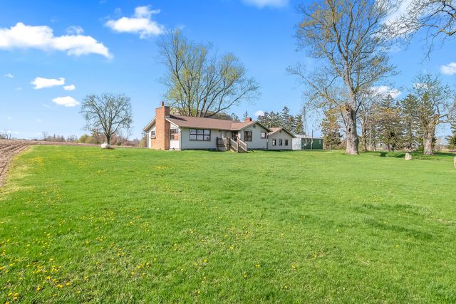 2871 W Bacon Road, Hillsdale Twp, MI 49242