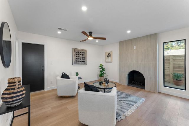 5777 Desert View Drive, La Jolla, CA 92037