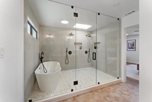 5777 Desert View Drive, La Jolla, CA 92037