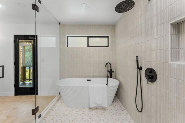 5777 Desert View Drive, La Jolla, CA 92037