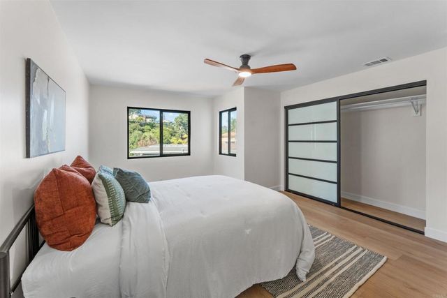 5777 Desert View Drive, La Jolla, CA 92037