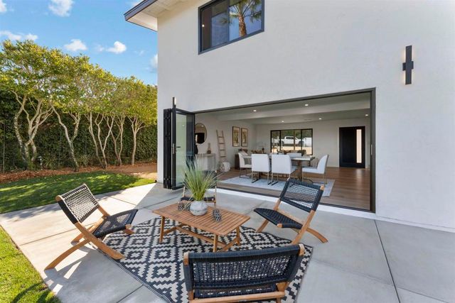 5777 Desert View Drive, La Jolla, CA 92037