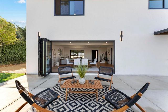 5777 Desert View Drive, La Jolla, CA 92037