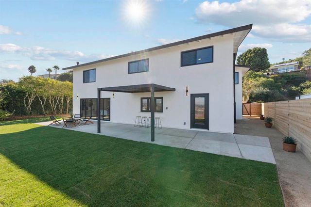 5777 Desert View Drive, La Jolla, CA 92037