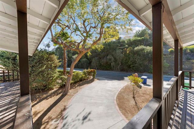 5777 Desert View Drive, La Jolla, CA 92037