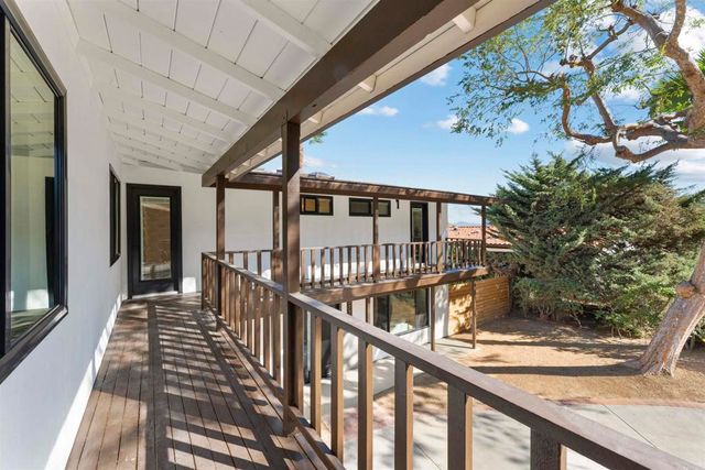 5777 Desert View Drive, La Jolla, CA 92037