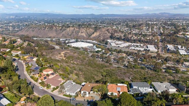 5777 Desert View Drive, La Jolla, CA 92037