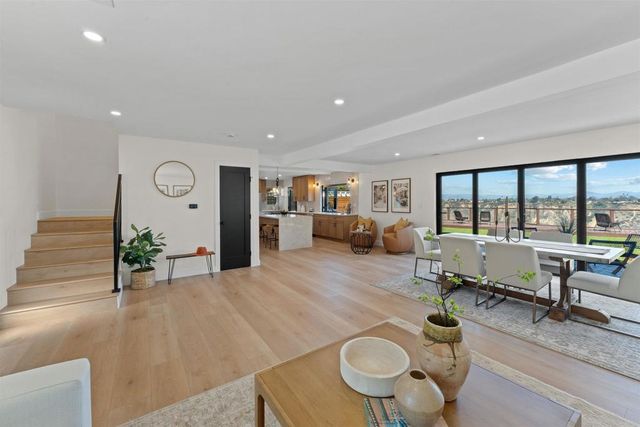 5777 Desert View Drive, La Jolla, CA 92037