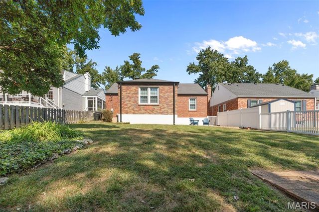 8610 Rosalie Avenue, St Louis, MO 63144