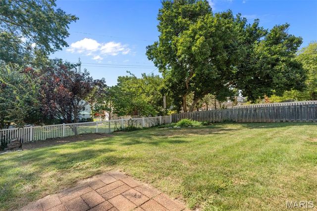 8610 Rosalie Avenue, St Louis, MO 63144
