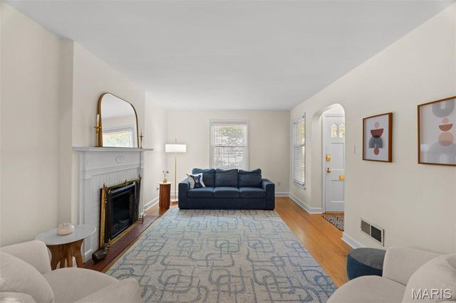 8610 Rosalie Avenue, St Louis, MO 63144