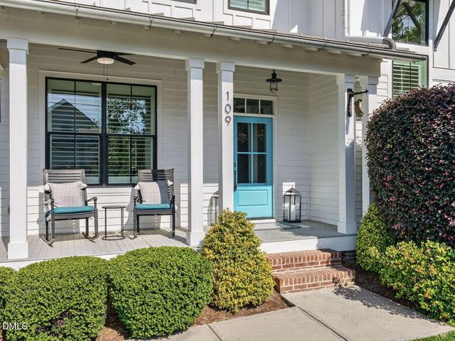 109 N Tunstall Avenue, Apex, NC 27502