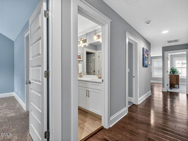 109 N Tunstall Avenue, Apex, NC 27502