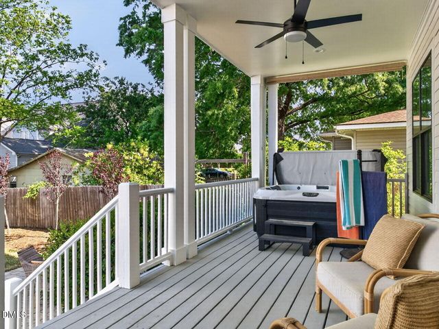 109 N Tunstall Avenue, Apex, NC 27502