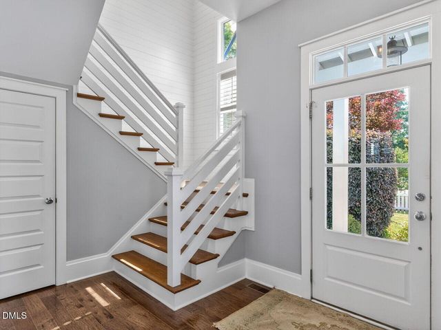 109 N Tunstall Avenue, Apex, NC 27502