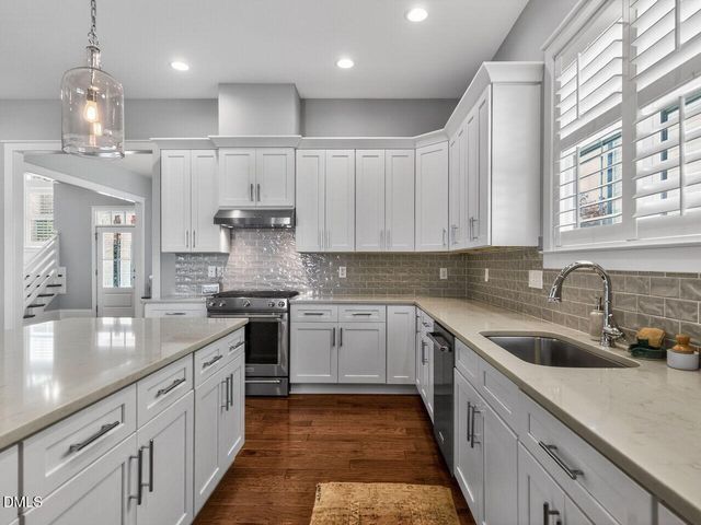 109 N Tunstall Avenue, Apex, NC 27502