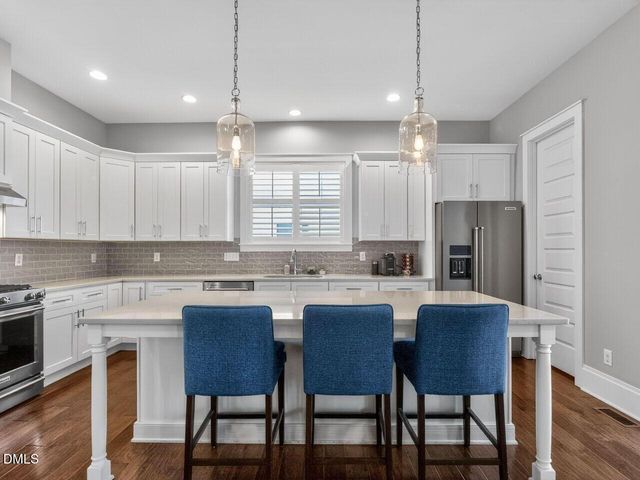 109 N Tunstall Avenue, Apex, NC 27502