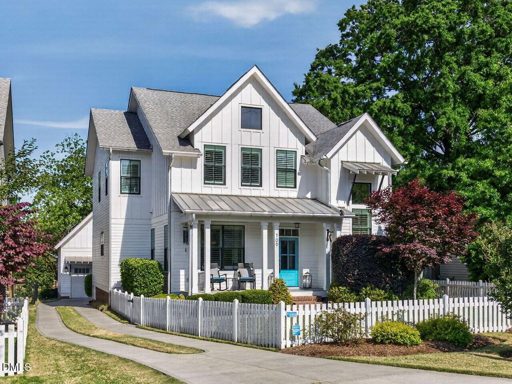 109 N Tunstall Avenue, Apex, NC 27502