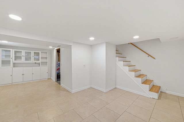 54-A Bay State Rd, Quincy, MA 02171