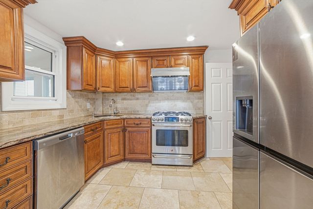 54-A Bay State Rd, Quincy, MA 02171