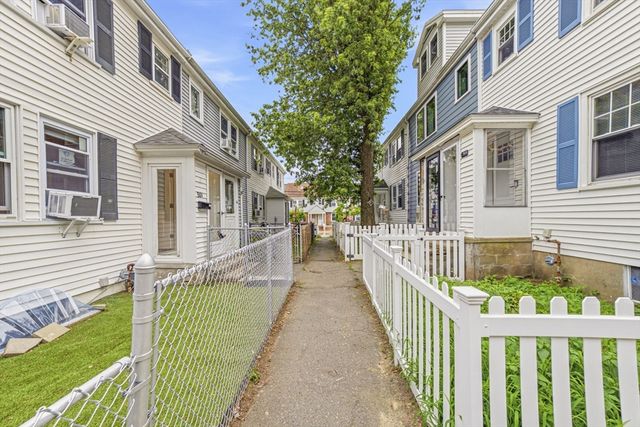 54-A Bay State Rd, Quincy, MA 02171
