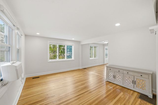 54-A Bay State Rd, Quincy, MA 02171
