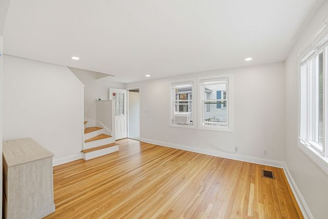 54-A Bay State Rd, Quincy, MA 02171