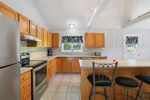 35 Crofut Road, Naugatuck, CT 06770