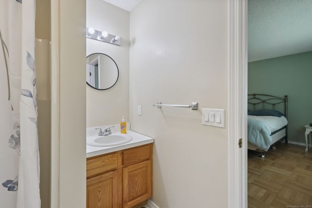 35 Crofut Road, Naugatuck, CT 06770