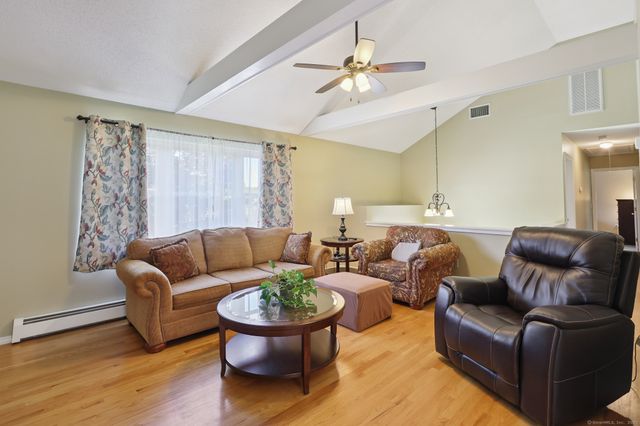35 Crofut Road, Naugatuck, CT 06770