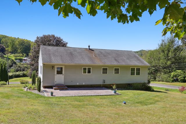35 Crofut Road, Naugatuck, CT 06770