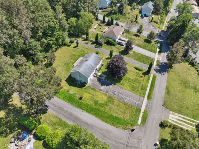 35 Crofut Road, Naugatuck, CT 06770