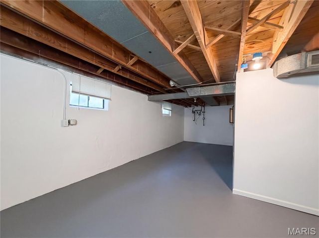 1136 Burch Lane, St Louis, MO 63130