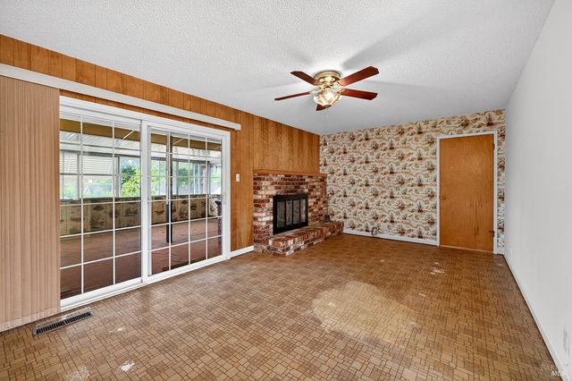 5035 Boulder Ln, Santa Rosa, CA 95405