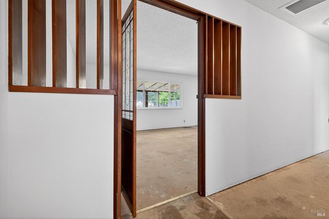 5035 Boulder Ln, Santa Rosa, CA 95405