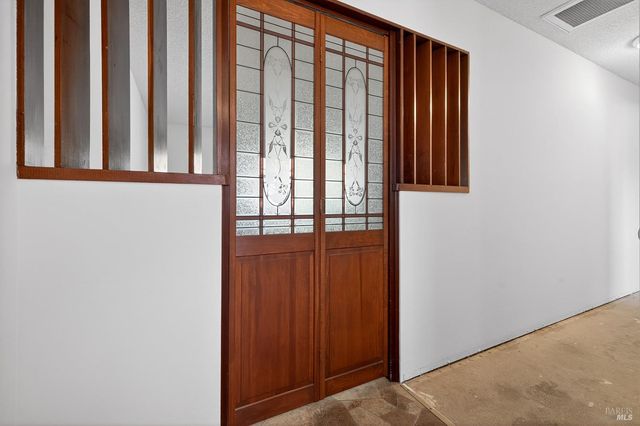 5035 Boulder Ln, Santa Rosa, CA 95405