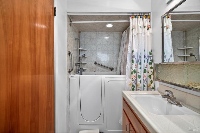 5035 Boulder Ln, Santa Rosa, CA 95405