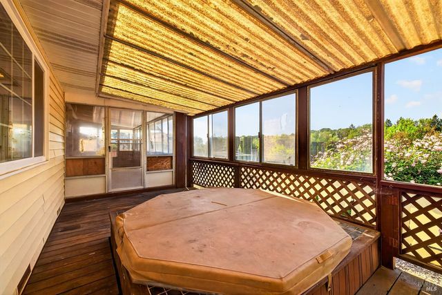 5035 Boulder Ln, Santa Rosa, CA 95405