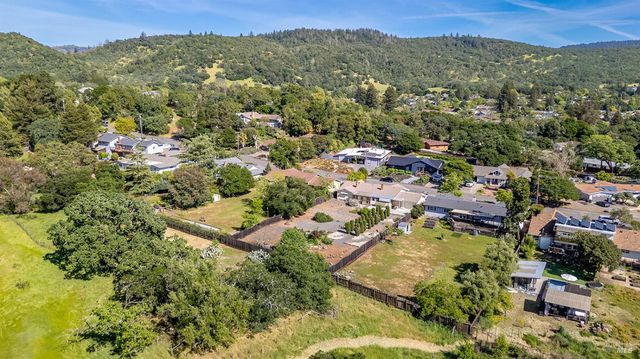 5035 Boulder Ln, Santa Rosa, CA 95405