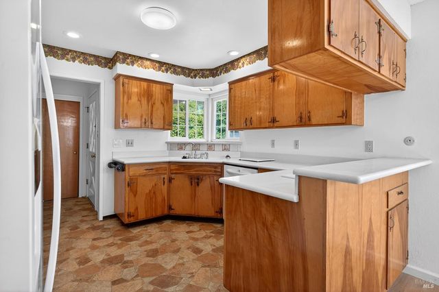 5035 Boulder Ln, Santa Rosa, CA 95405