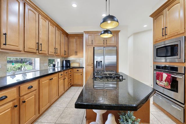 20810 E Cameron Ridge Drive, Cypress, TX 77433