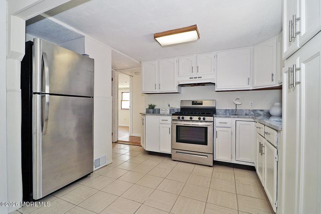 1016 Waterview Way, Forked River, NJ 08731