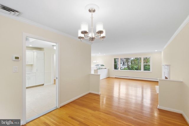 1036 CARPER ST, Mclean, VA 22101