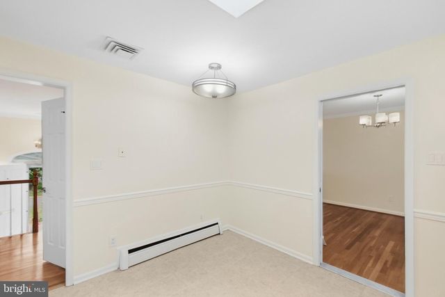 1036 CARPER ST, Mclean, VA 22101