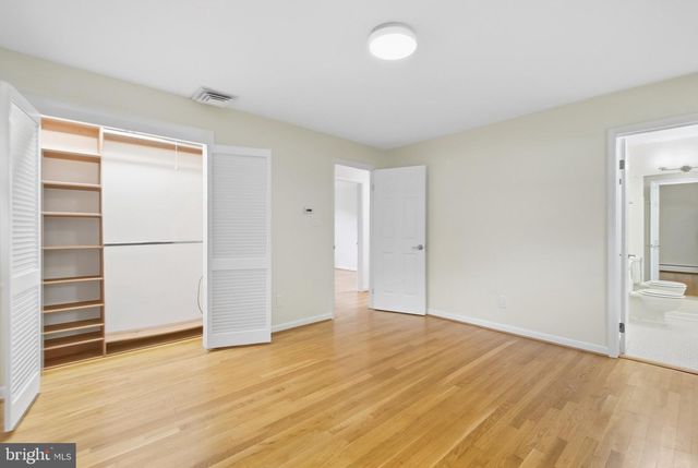 1036 CARPER ST, Mclean, VA 22101